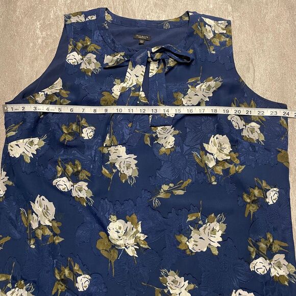 Talbots SZ 2XP Navy Blue Floral Sleeveless Tie Neck Floral Blouse Mature Cottage - Picture 2 of 9